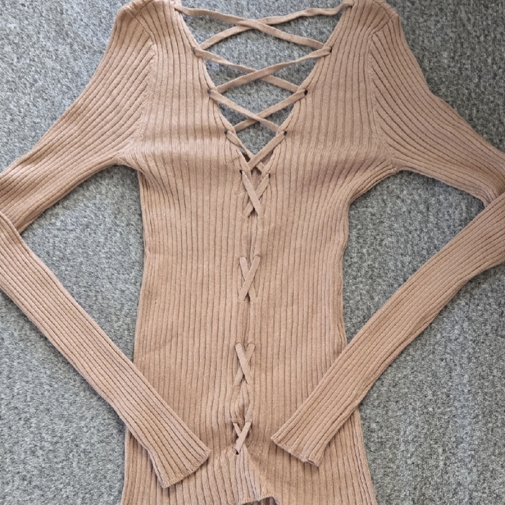 Ambiance Women's Tan Ribbed Knit Top Size Small - Picture 3 of 3